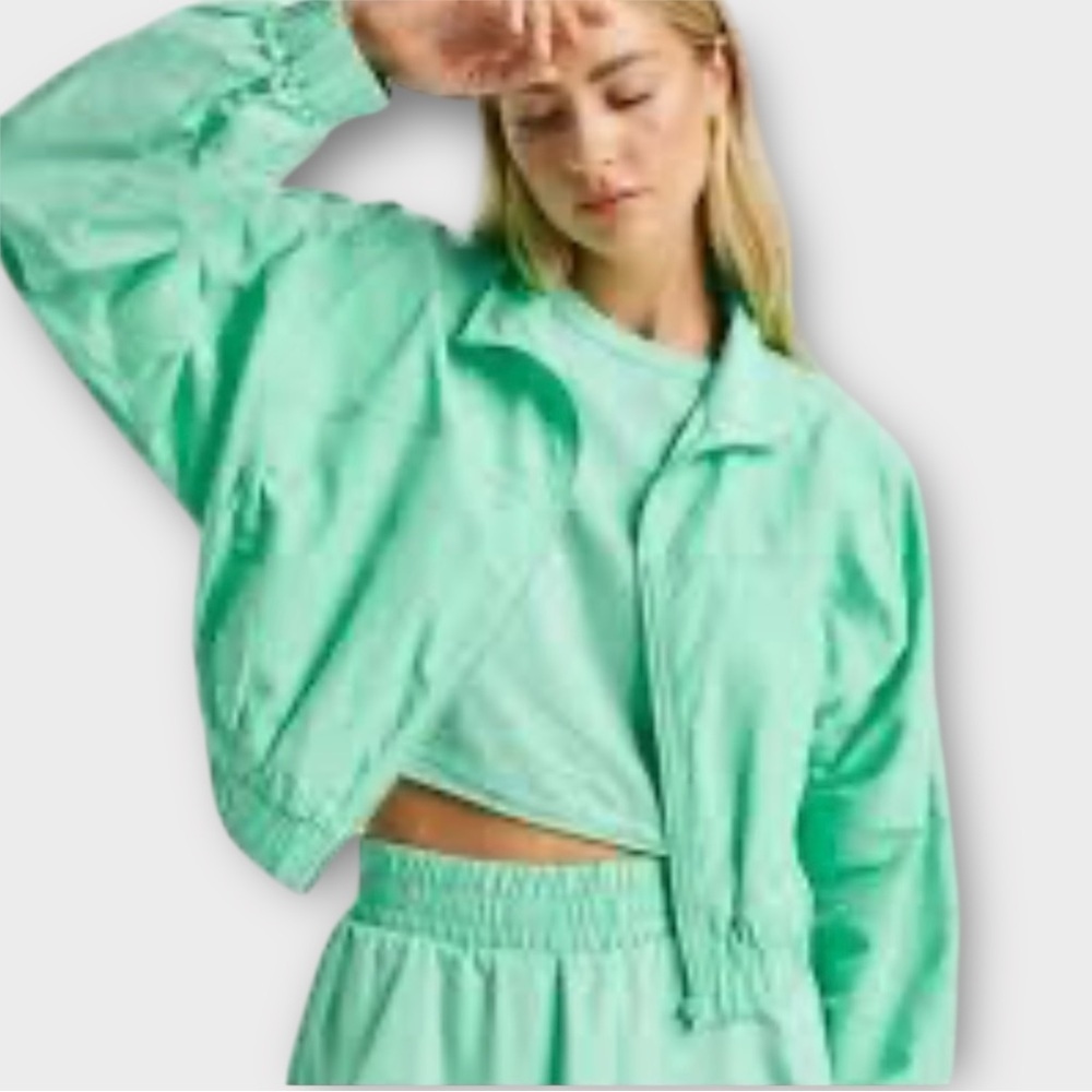 Year of Ours Cropped Windbreaker Jacket in Lucite Green Women’s Size M NWT